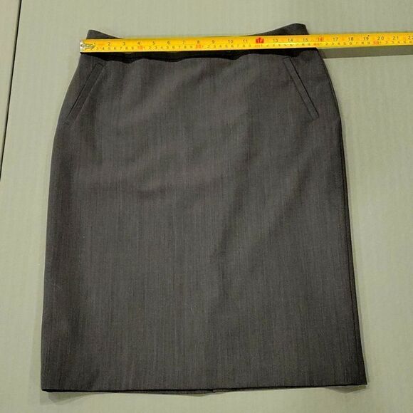 ⭐️2/$30⭐️ Tristan&Iseut Skirt sz 8 - Picture 3 of 6